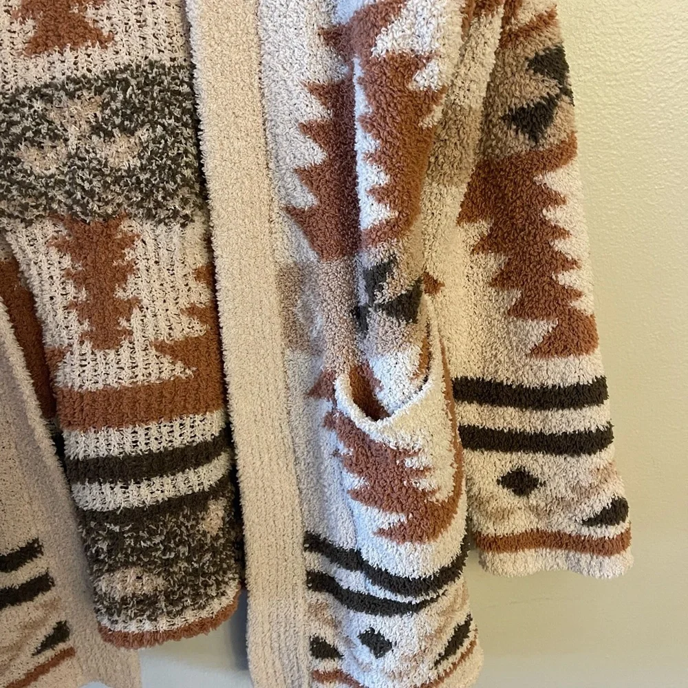 ChicSoul Aztec Print 1X open front cardigan sweater - Picture 3 of 6